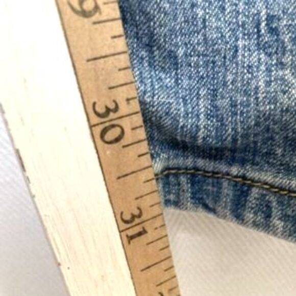Levis Signature Women's Low Rise Bootcut Distress Denim Jeans 10 Vintage Blue - Picture 7 of 12